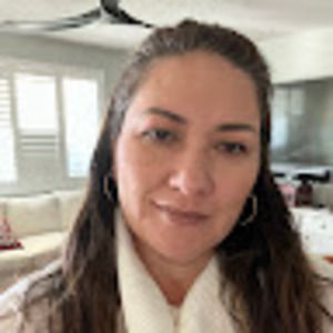 Meet your Posher, Raquel